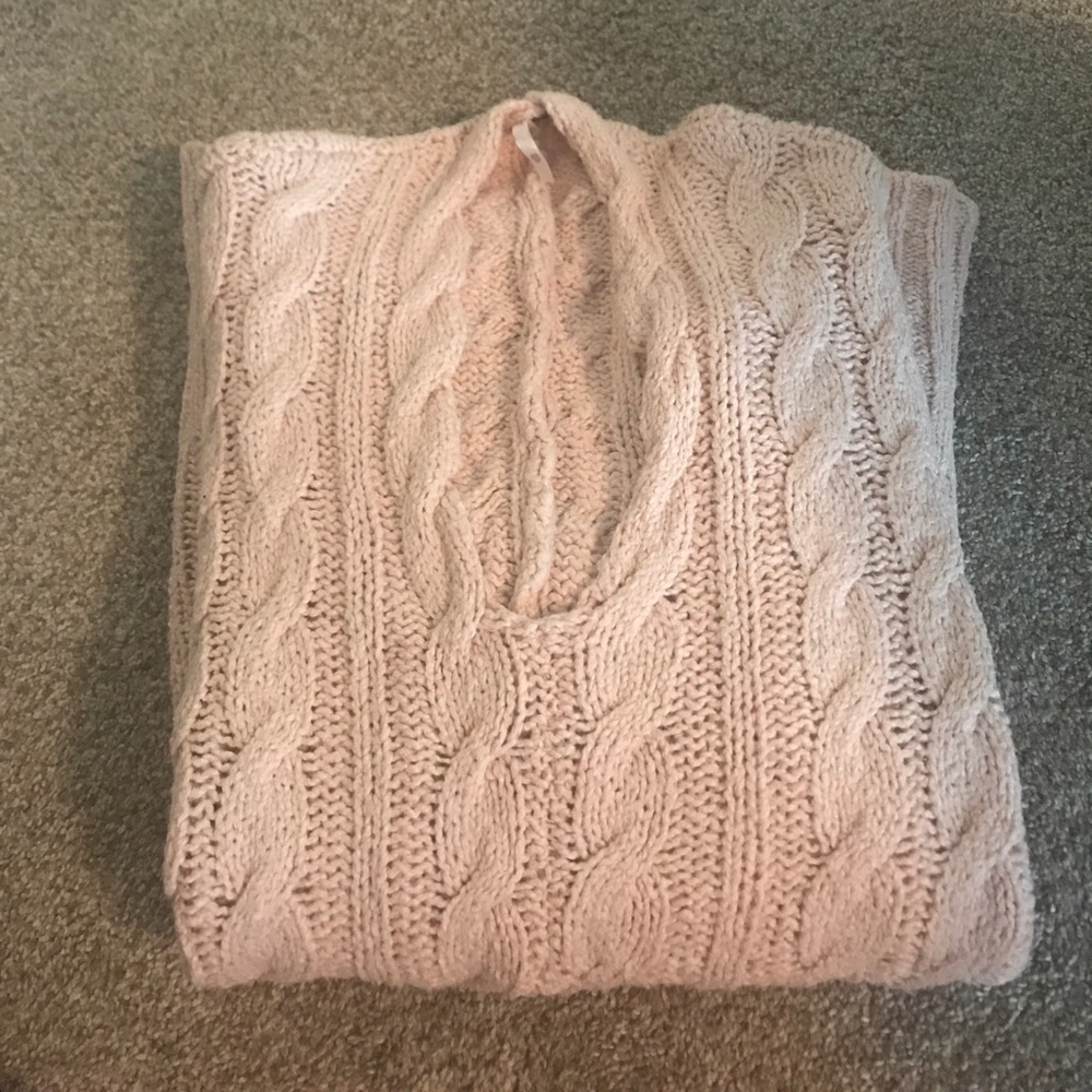 Free people sweater, Easy Cable V neck, XS